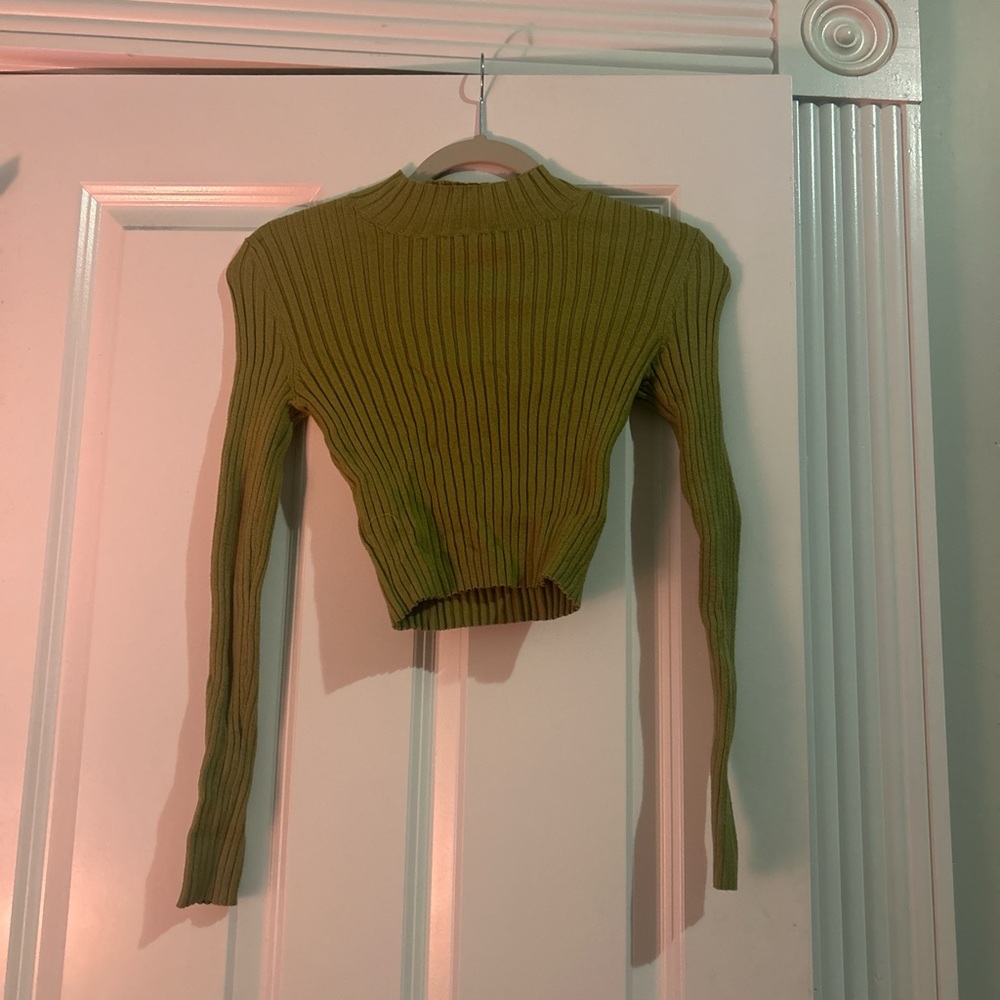 Brandy Melville Green Ribbed Long Sleeve Top